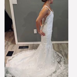 NWOT White Lace Wedding Dress